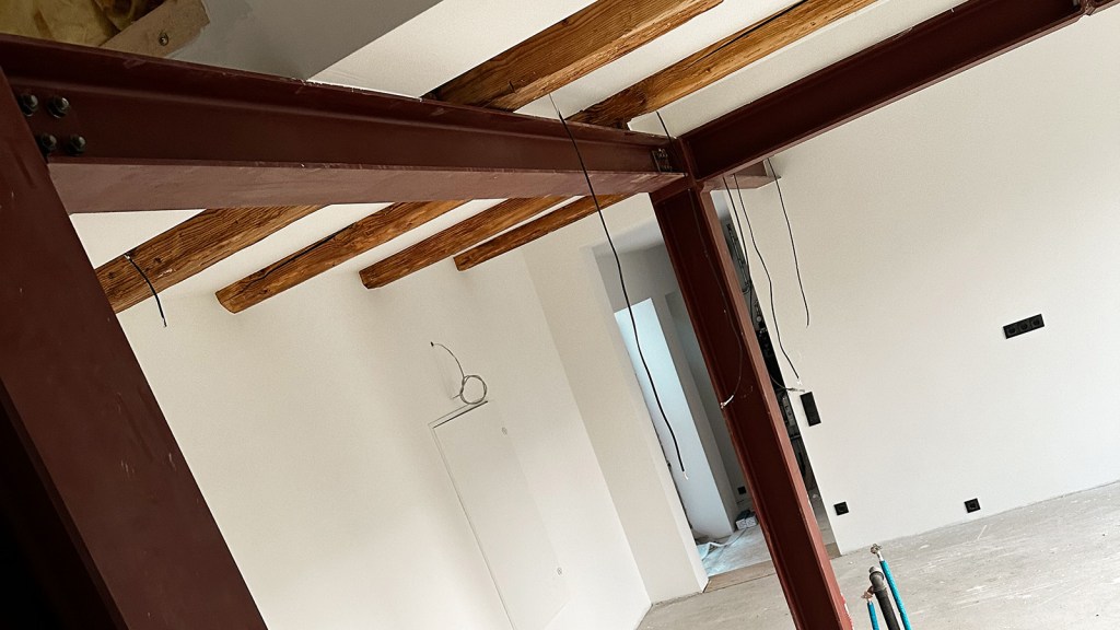 Stahlrahmen im Haus-Innenbereich